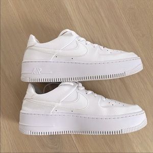 nike air force 1 sage low platforms